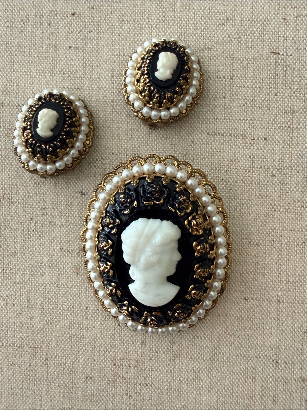Vintage 1950s W German Black and White Cameo Brooch and Earring Set